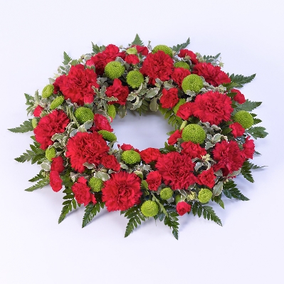 Classic Wreath Red and Green