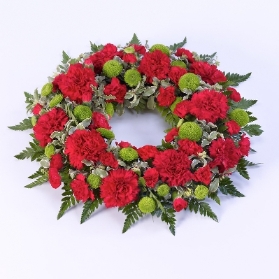 Classic Wreath Red and Green