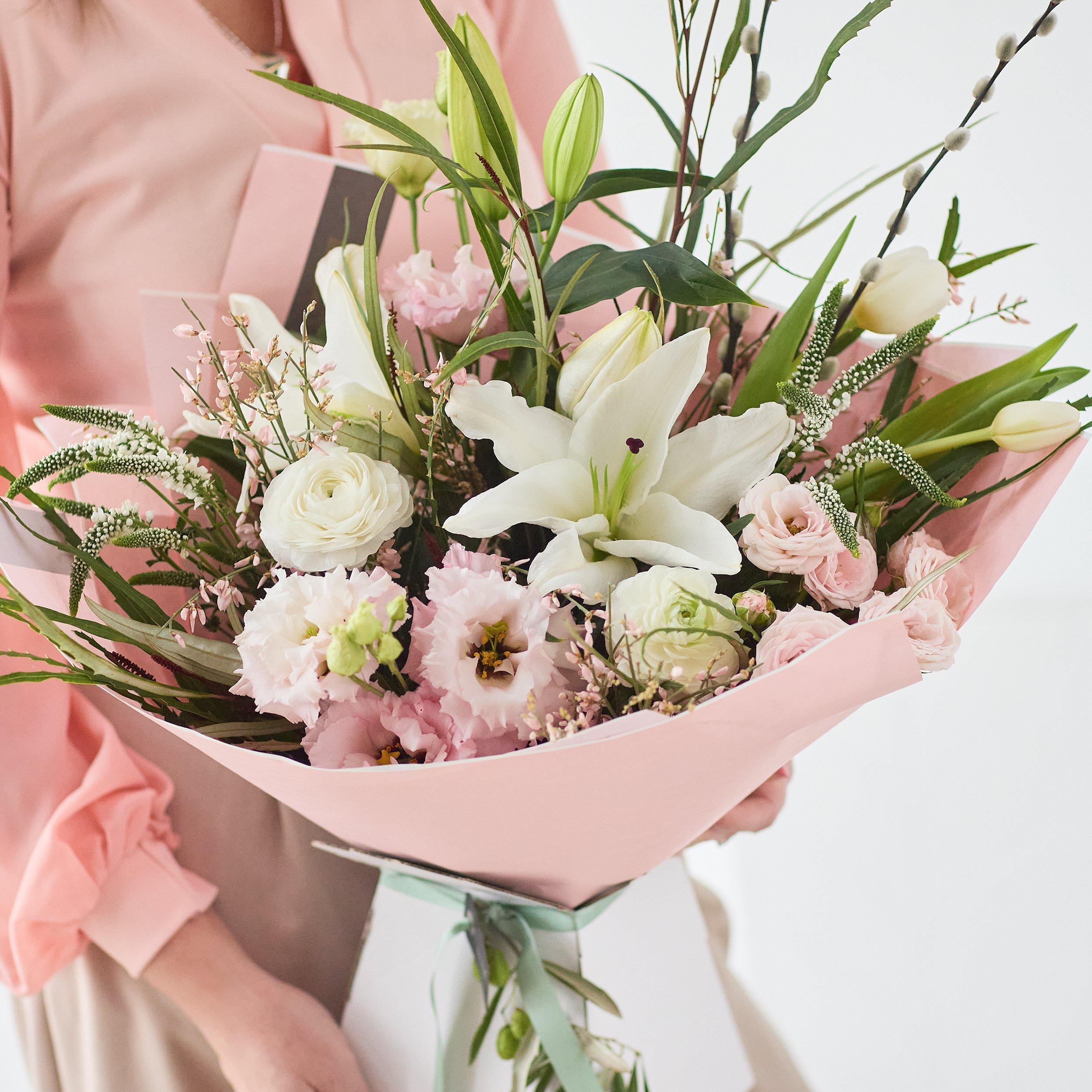 Lovely Trending Spring Bouquet