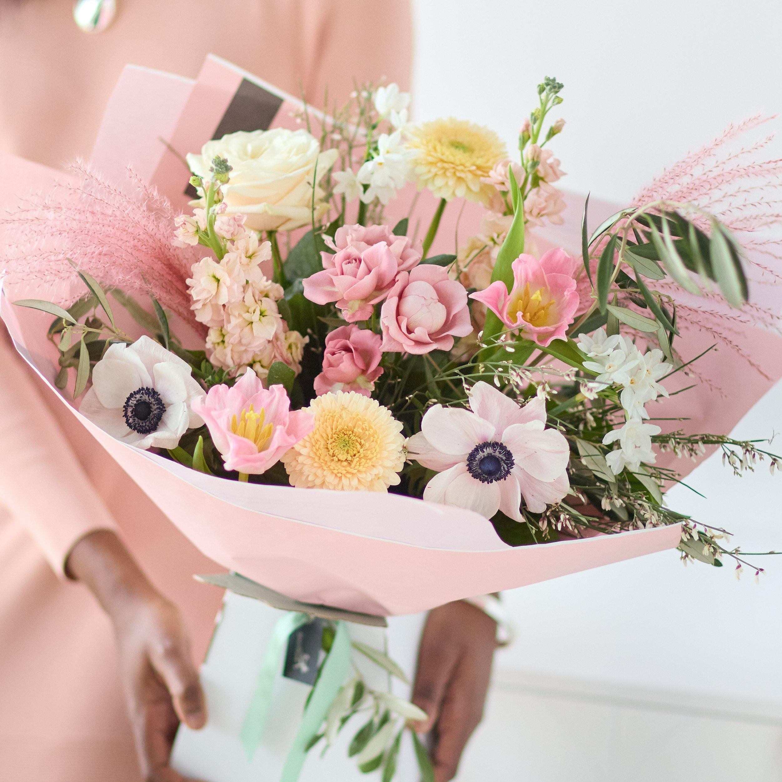 Lovely Trending Spring Bouquet Without Lilies